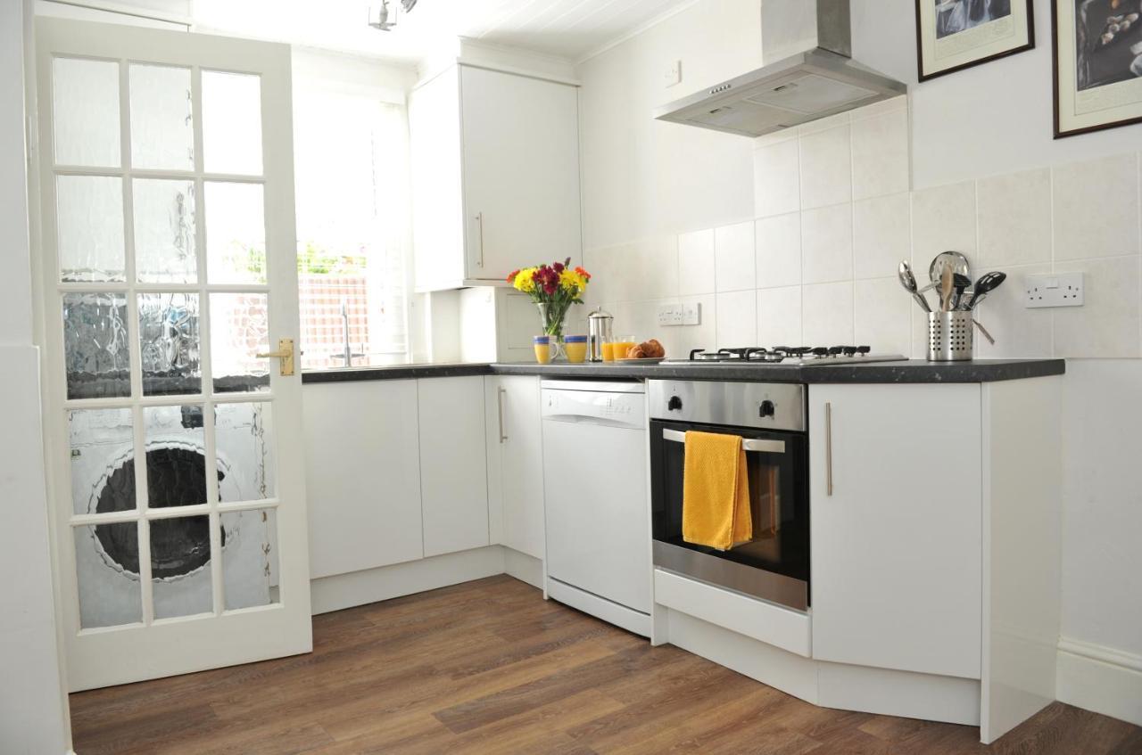 Beechurst Serviced Apartments チェルトナム エクステリア 写真