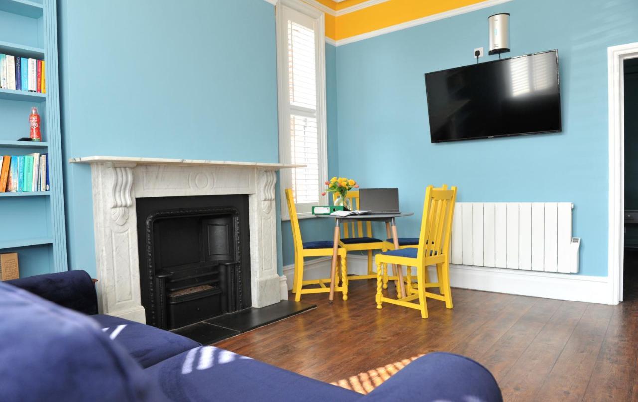 Beechurst Serviced Apartments チェルトナム エクステリア 写真